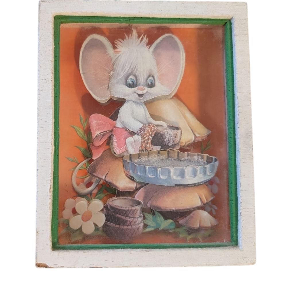 MCM Vintage 3D  Mouse Miniature Paper Art in Wooden Frame‎